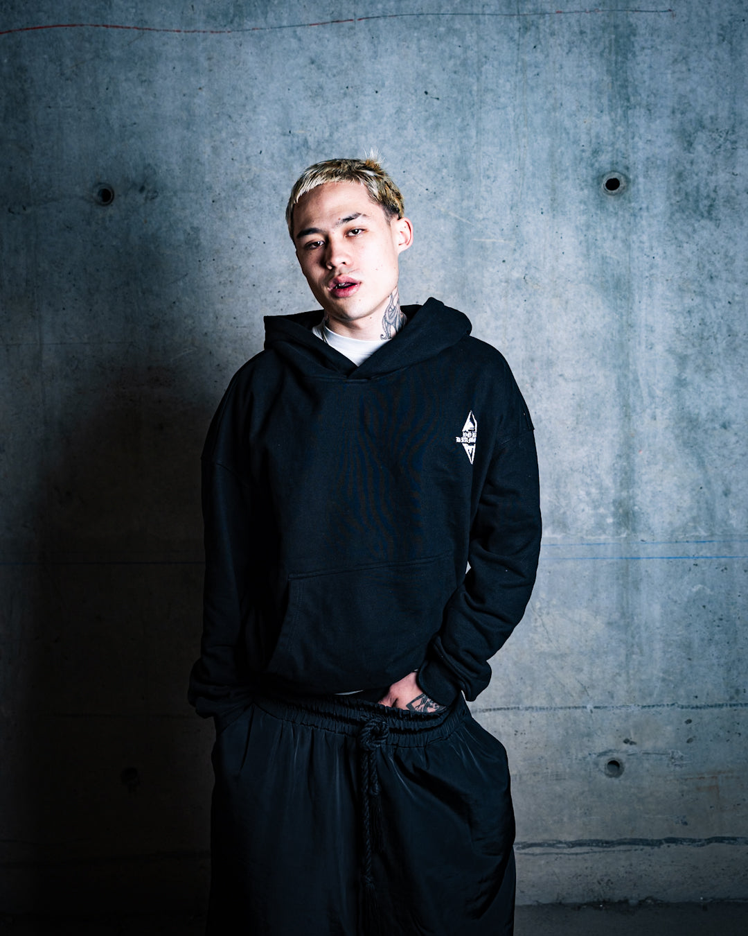 HOODIE BLACK YORU DIAMOND